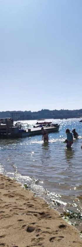 Les chambres d'hôtes du port de loguivy de la mer，位于普卢巴拉内克的酒店