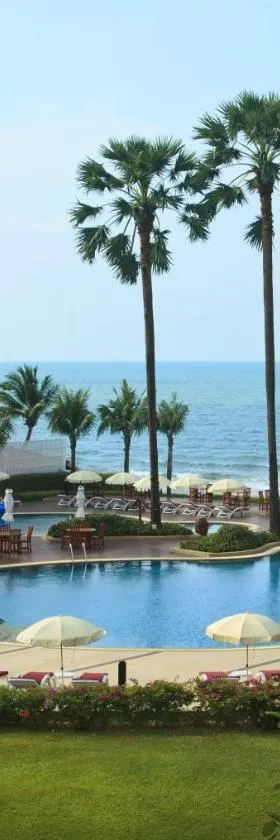 Novotel Rayong Rim Pae Resort，位于港生的酒店