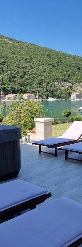 奥姆布拉公寓，位于默克斯卡的酒店