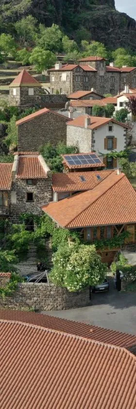 Chambre d'Hôtes et gites du Tapissier，位于Polignac的酒店