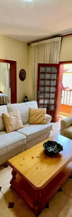 Lovely spacious apartment in the center - Vilaflor，位于比拉夫洛尔的酒店