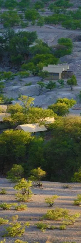 Khowarib Lodge，位于Khowarib的酒店