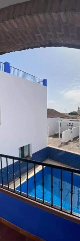 Hotel Rural La Posada de las Cigüeñas，位于赫雷斯德洛斯卡瓦列罗斯的酒店