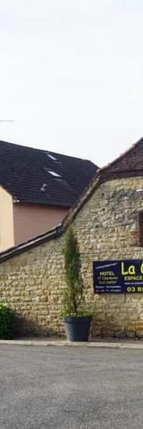 Hotel La Grotte，位于Sagy的酒店