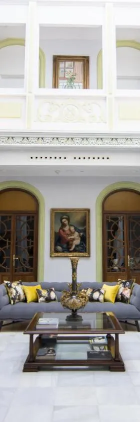 Hotel Oleum - Parking Gratuito Reserva Previa，位于安度亚尔的酒店