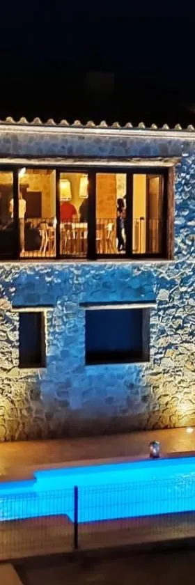 Lo Indiano, casa de turisme rural，位于Prat de Comte的酒店