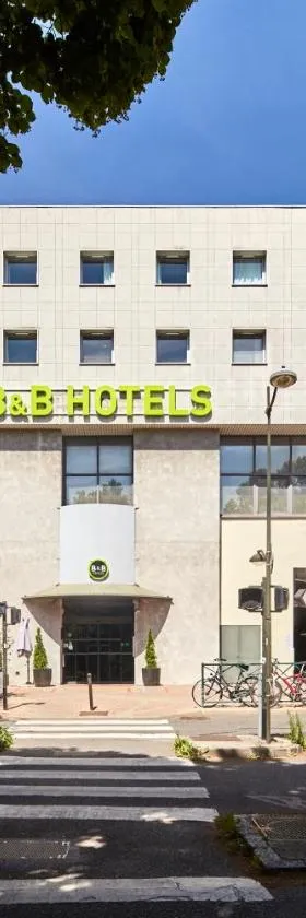B&B HOTEL Versailles Le Chesnay，位于勒谢奈的酒店