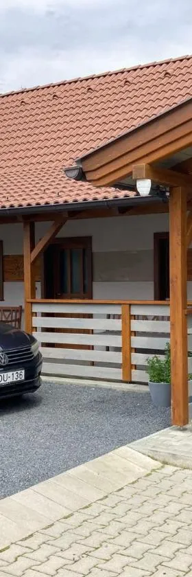 Toronyi Vendégház，位于Torony的酒店