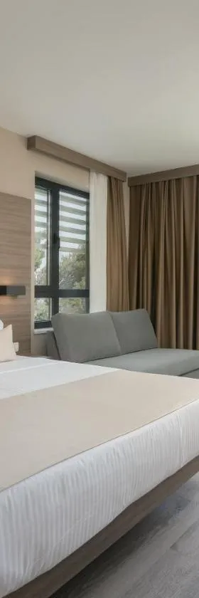 Hotel Antonio，位于马卡尔斯卡的酒店