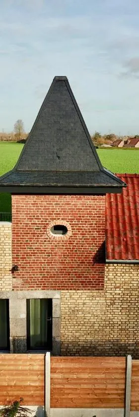Le Pigeonnier Spa du Panty Gîte rural de charme，位于Saint-Tricat的酒店