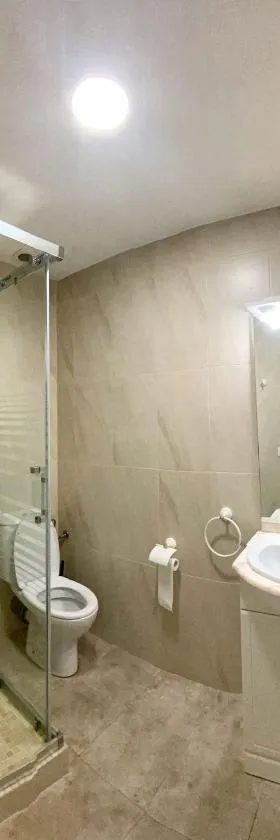 Hostel Penedes，位于维拉弗兰卡宾纳戴斯的酒店