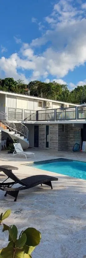 Palm's Bohemian House with Private Pool，位于阿瓜达的酒店