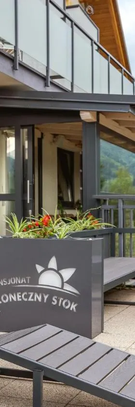 斯洛尼兹斯托科酒店，位于米德尔布罗齐齐耶维奇的酒店