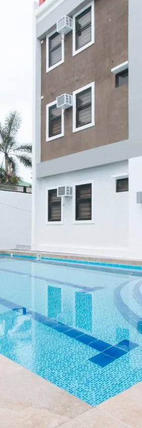 RedDoorz Plus at DBuilders Poblacion BGC，位于马尼拉的酒店