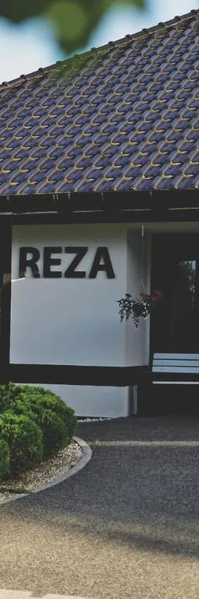 Reza，位于贝乌哈图夫的酒店