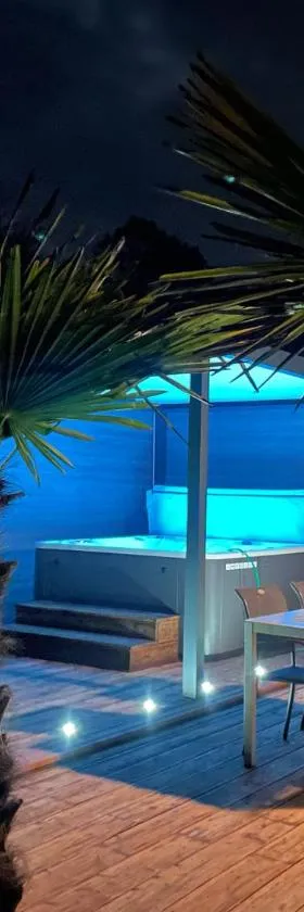 Villa COSA, Gîte Spa privatif -5 min- Sarlat，位于维特拉克的酒店