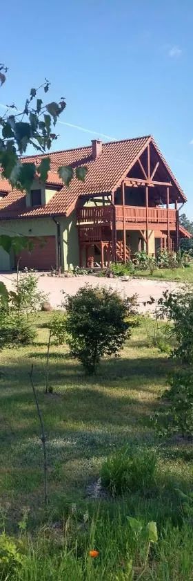 Dom pod Srebrnym Żurawiem，位于维德米内的酒店