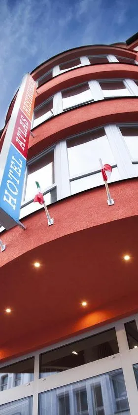 阿特拉斯酒店，位于贝内绍夫的酒店
