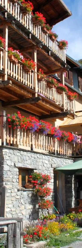 Gîte Chalet La Vie Sauvage，位于Prats-Haut的酒店