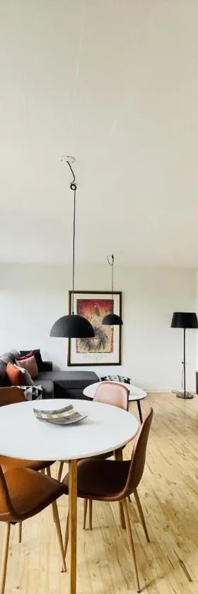 aday - Quiet and cozy house，位于奥尔堡的酒店