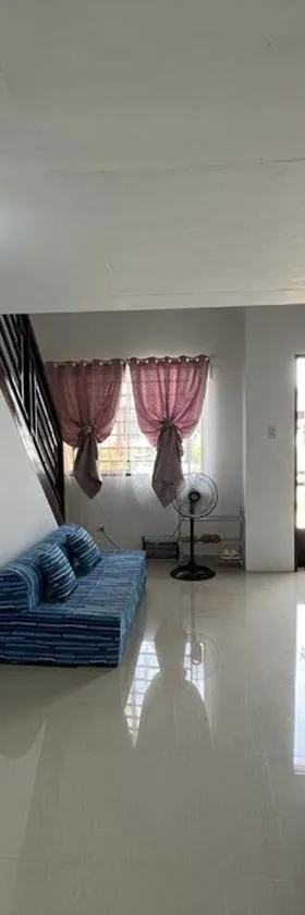 Manzil Jina Laiya House Rental，位于圣胡安的酒店