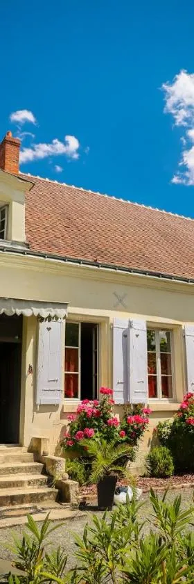 Le Grand Presbytère de Beaulieu，位于Beaulieu-lès-Loches的酒店