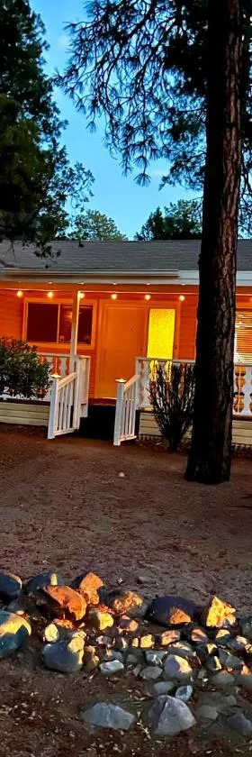 Hidden Gem Retreat in the Heart of Payson，位于佩森的酒店