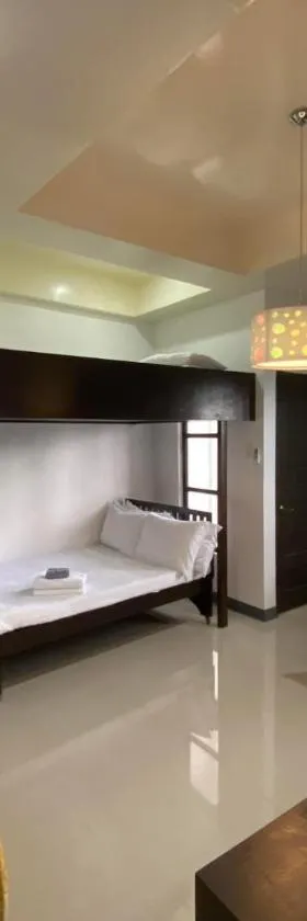 Ma Lourdes' Inn，位于Palompon的酒店