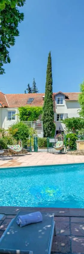 Logis Hotel Le Blason de Provence，位于蒙特的酒店