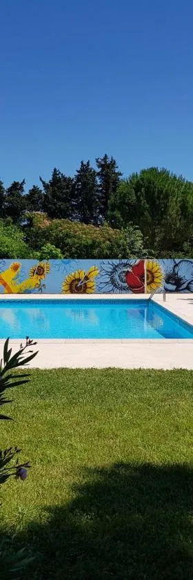 Logis Hotel la Ferme，位于阿维尼翁的酒店