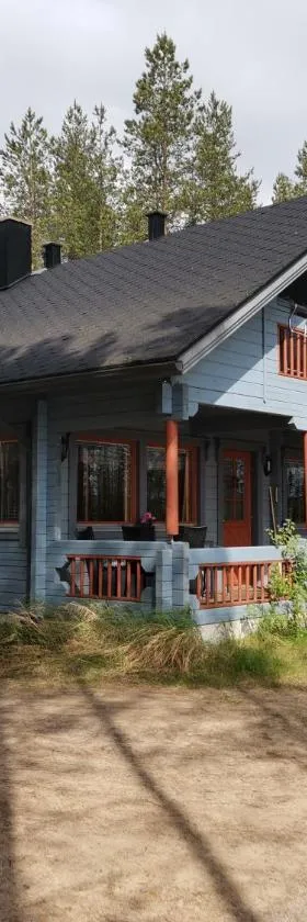 Sininen Hetki Cottage，位于库萨莫的酒店