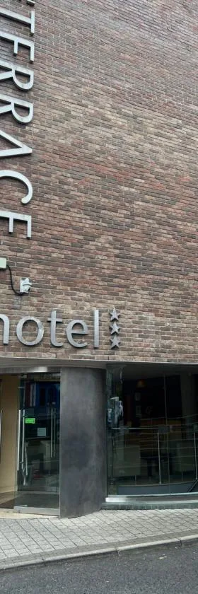 The Terrace Hotel，位于马拉费尔特的酒店