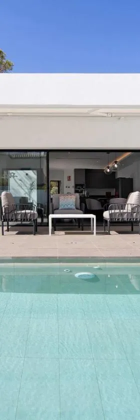 Andrea Sea Villa，位于诺沃桑克蒂佩特里的酒店