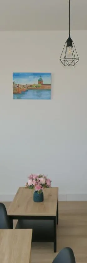 Appartement chaleureux et élégant en résidence.，位于Labastidette的酒店