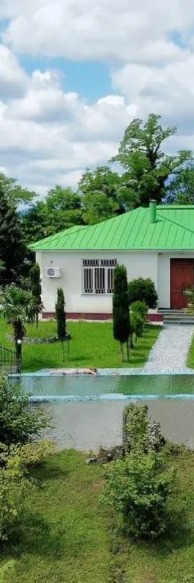 Kokhta guest house On the mountain，位于Jvari的酒店