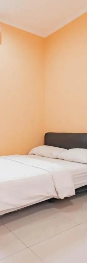 Shofy Guest House Mitra RedDoorz，位于万隆的酒店