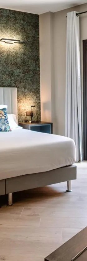 Hotel GilMar Orellana la Vieja，位于奥雷利亚纳拉维耶哈的酒店