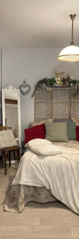 LA MAISON D'IVONA，位于拉图尔德萨尔瓦尼的酒店
