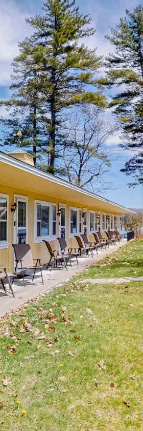 King Birch Lake Homes，位于Alton的酒店