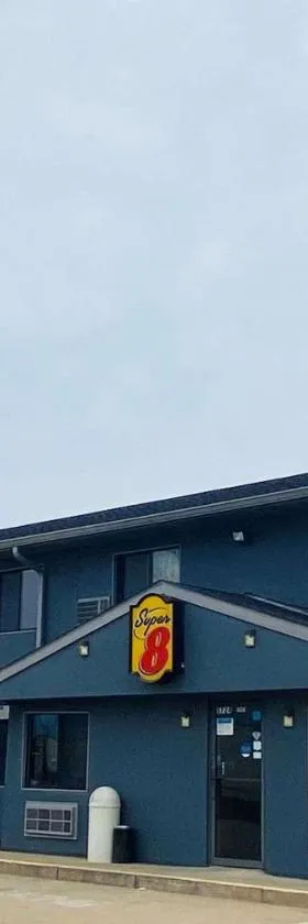 密歇根城速8酒店，位于密歇根城的酒店