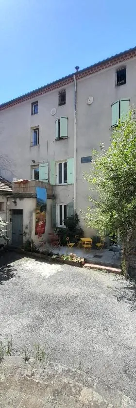 LE PRIEURE，位于Saint-Florent-sur-Auzonnet的酒店