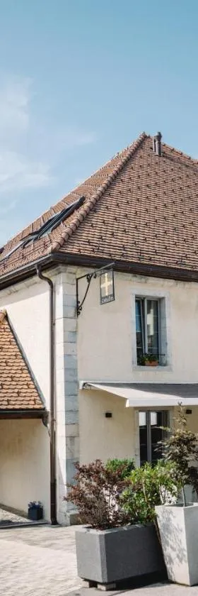 Hotel-Restaurant La Croix d’Or，位于Ballaigues的酒店