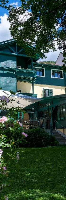 Landhotel Pacher，位于上韦拉赫的酒店