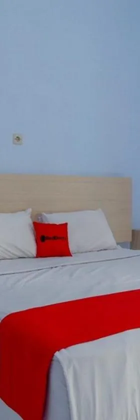 RedDoorz Syariah near Stasiun Pekalongan 3，位于北加浪岸的酒店