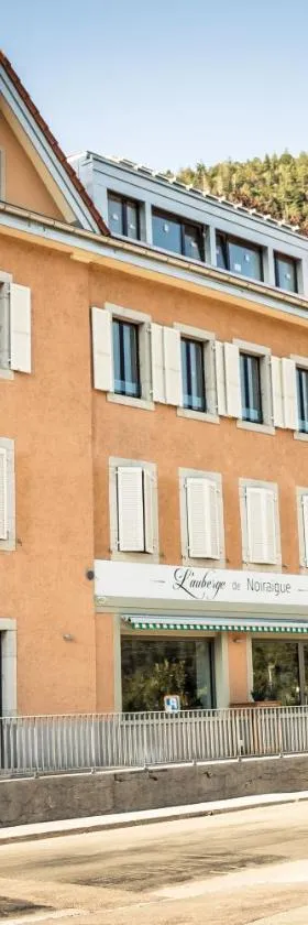 L'auberge de Noiraigue，位于Noiraigue的酒店