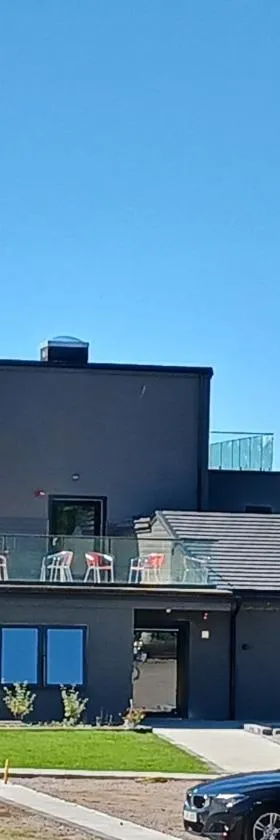 Solstickan Hotell & Vandrarhem，位于梅尔比斯特兰德的酒店