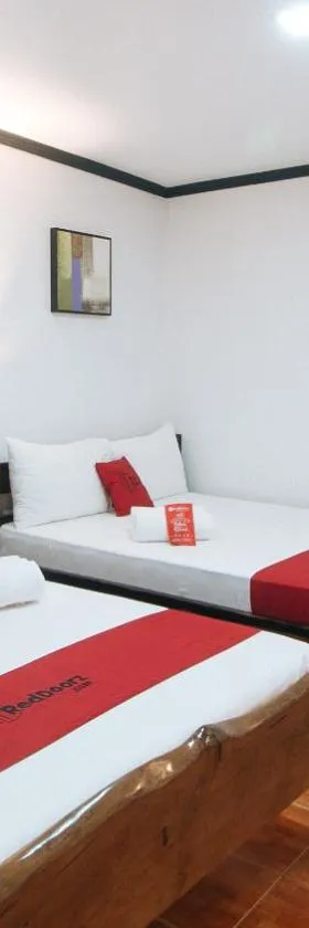 RedDoorz at La Sefa Hotel and Resort Atimonan，位于Atimonan的酒店