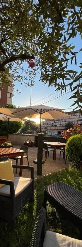 Hostal Crisami，位于索尔索纳的酒店