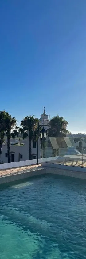 Hotel La Malvasía，位于埃尔罗西奥的酒店