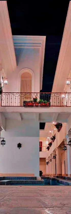 GRAN HOTEL VICTORIA，位于里瓦斯的酒店